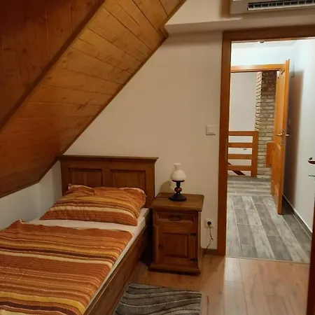 Vendeghaz Petoerke Pensjonat